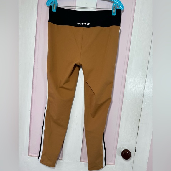 STAUD x New Balance Performance Leggings - Picture 10 of 14